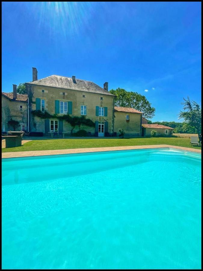 Les Maisons Du Bonheur Bed & Breakfast Chateau-Garnier Exterior photo