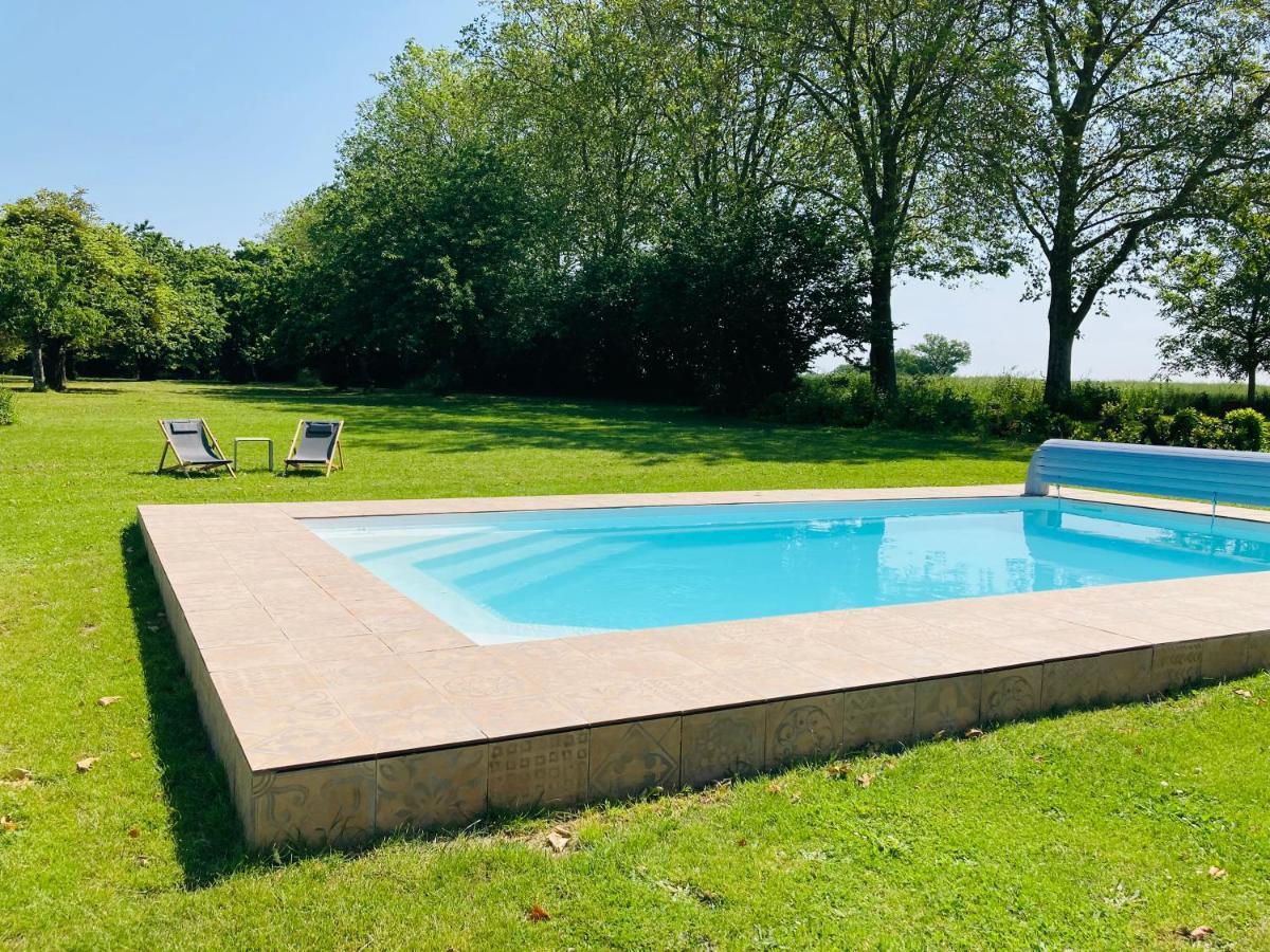 Les Maisons Du Bonheur Bed & Breakfast Chateau-Garnier Exterior photo